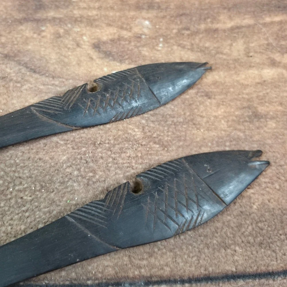 Salad Serving Set Home 12.5in Dark Wood Excellent Fish Hand Carved